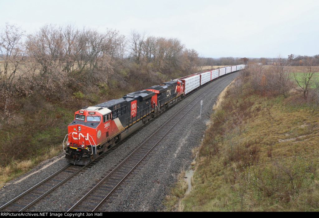 Almost to the top of the hill, 3886 & 2892 claw their way south with X342